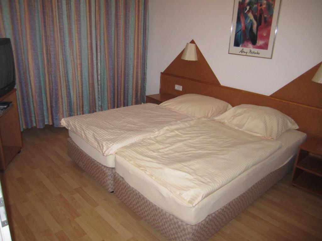 Hotel Faehrhaus Saarbrücken Oda fotoğraf