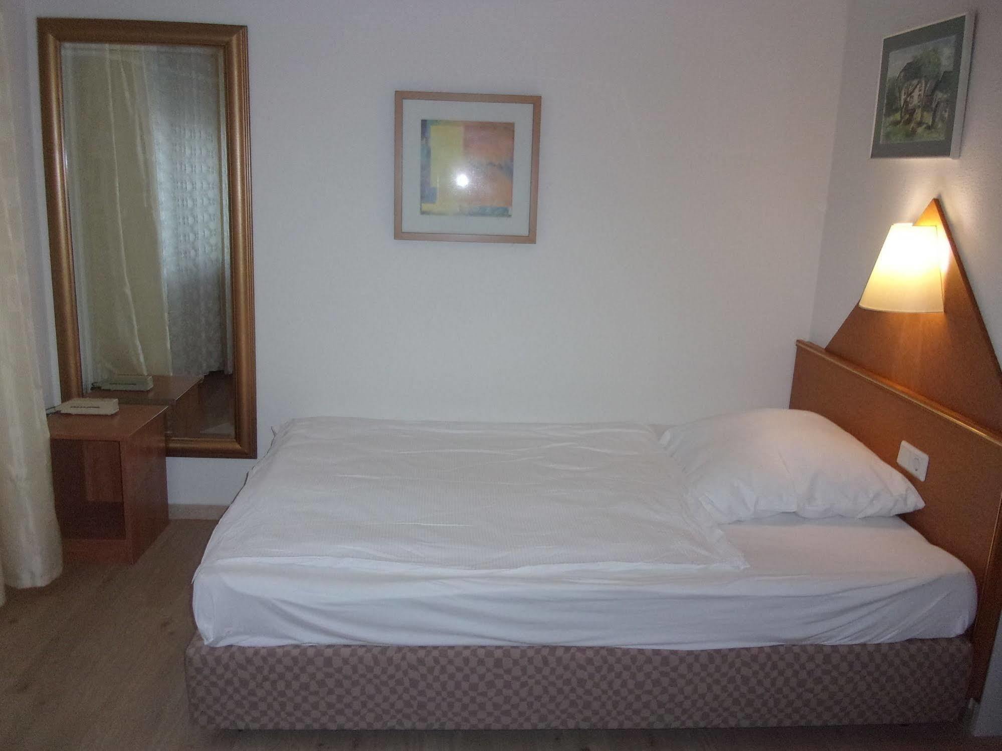 Hotel Faehrhaus Saarbrücken Dış mekan fotoğraf