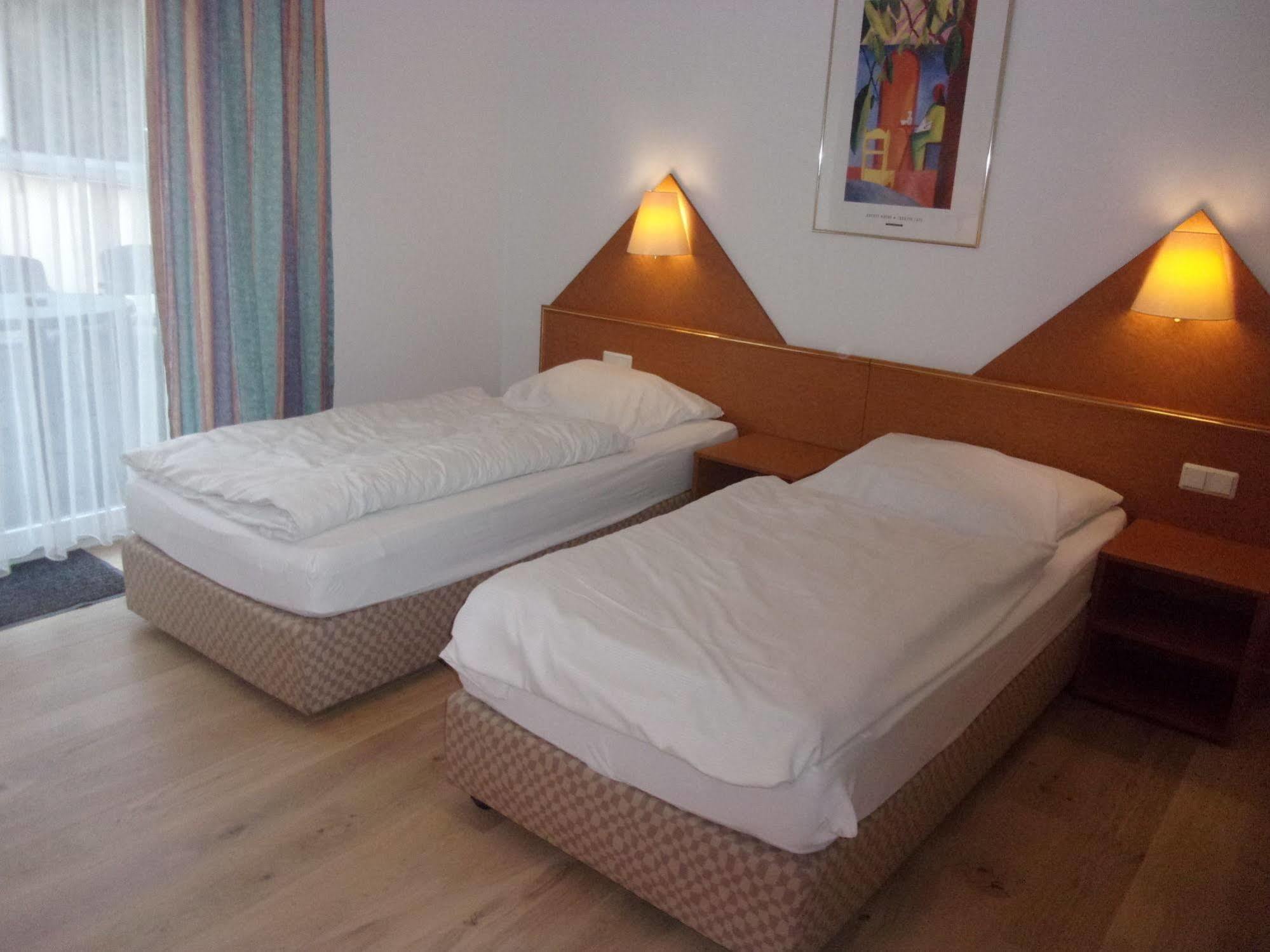 Hotel Faehrhaus Saarbrücken Dış mekan fotoğraf